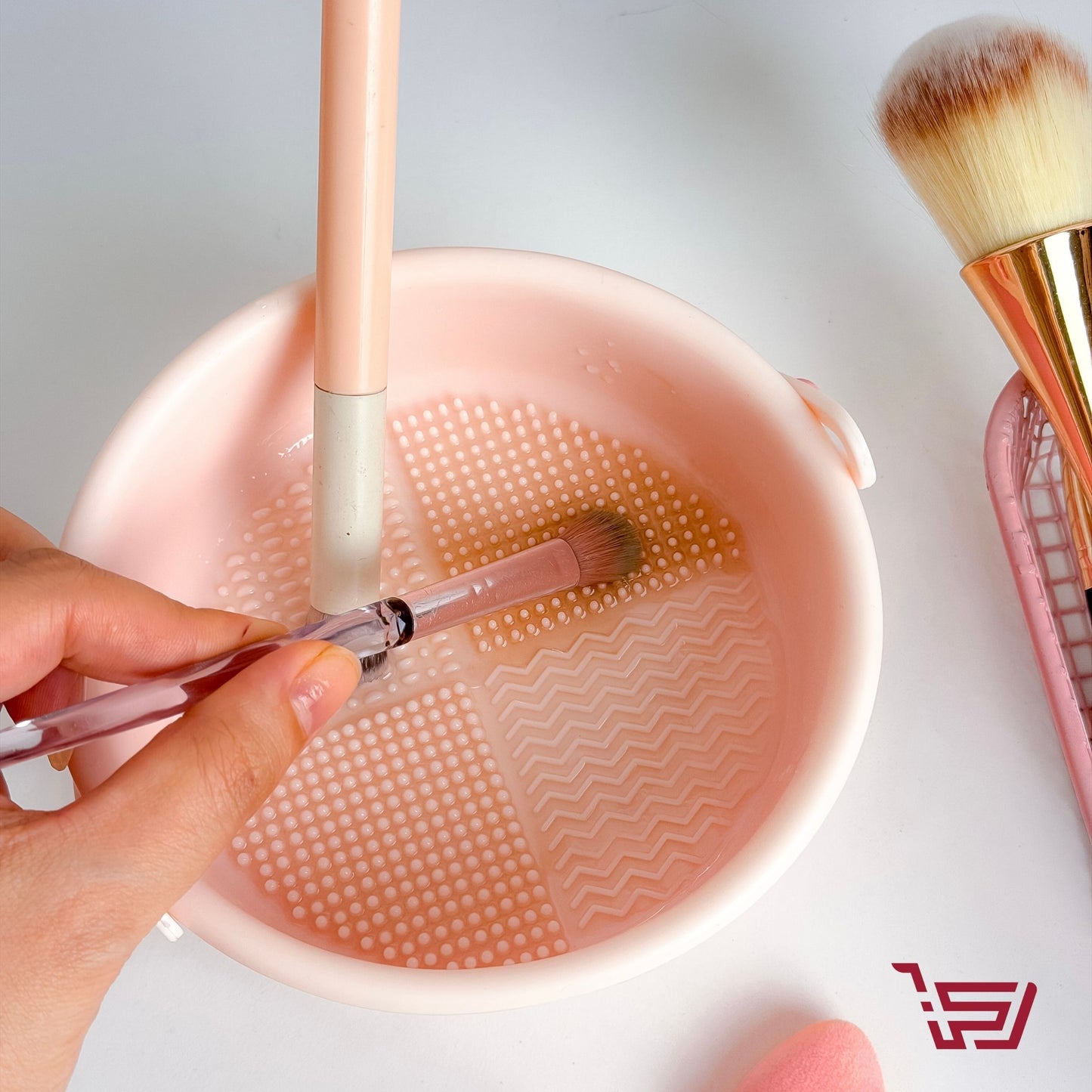 وعاء غسيل فرش المكياج