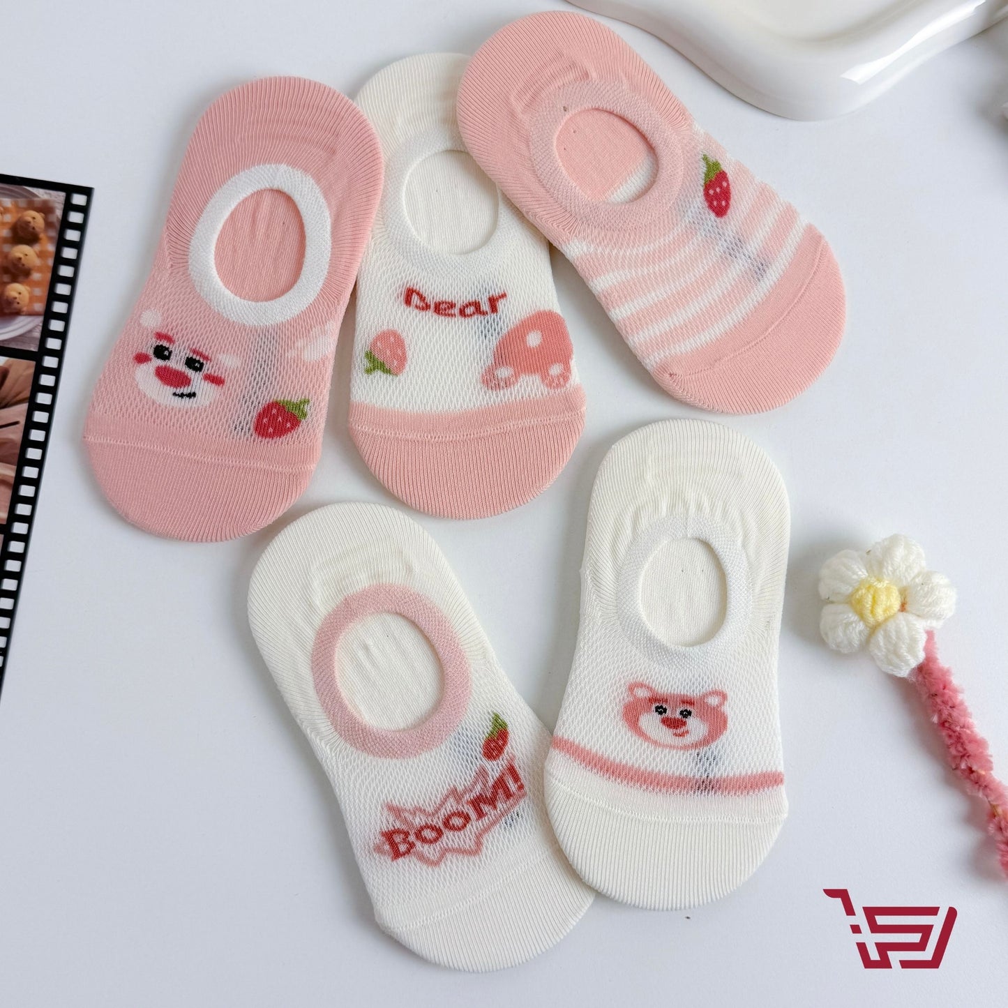 جواريب قطينة بطبعات متعددة