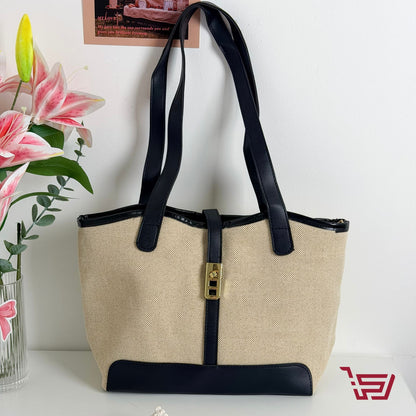 توت باك قماش كبيرة