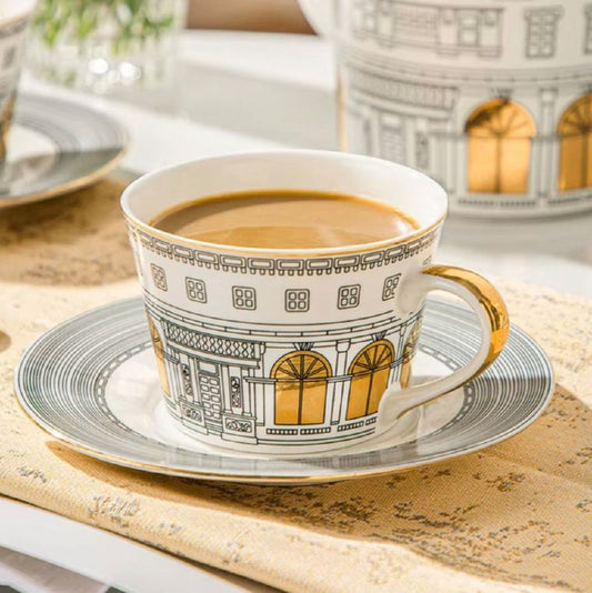 كوب بورسلين بتصميم معماري مع صحن