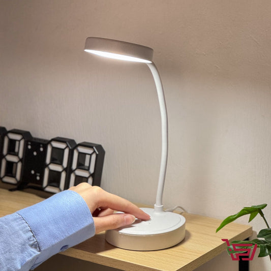 مصباح مكتبي صغير