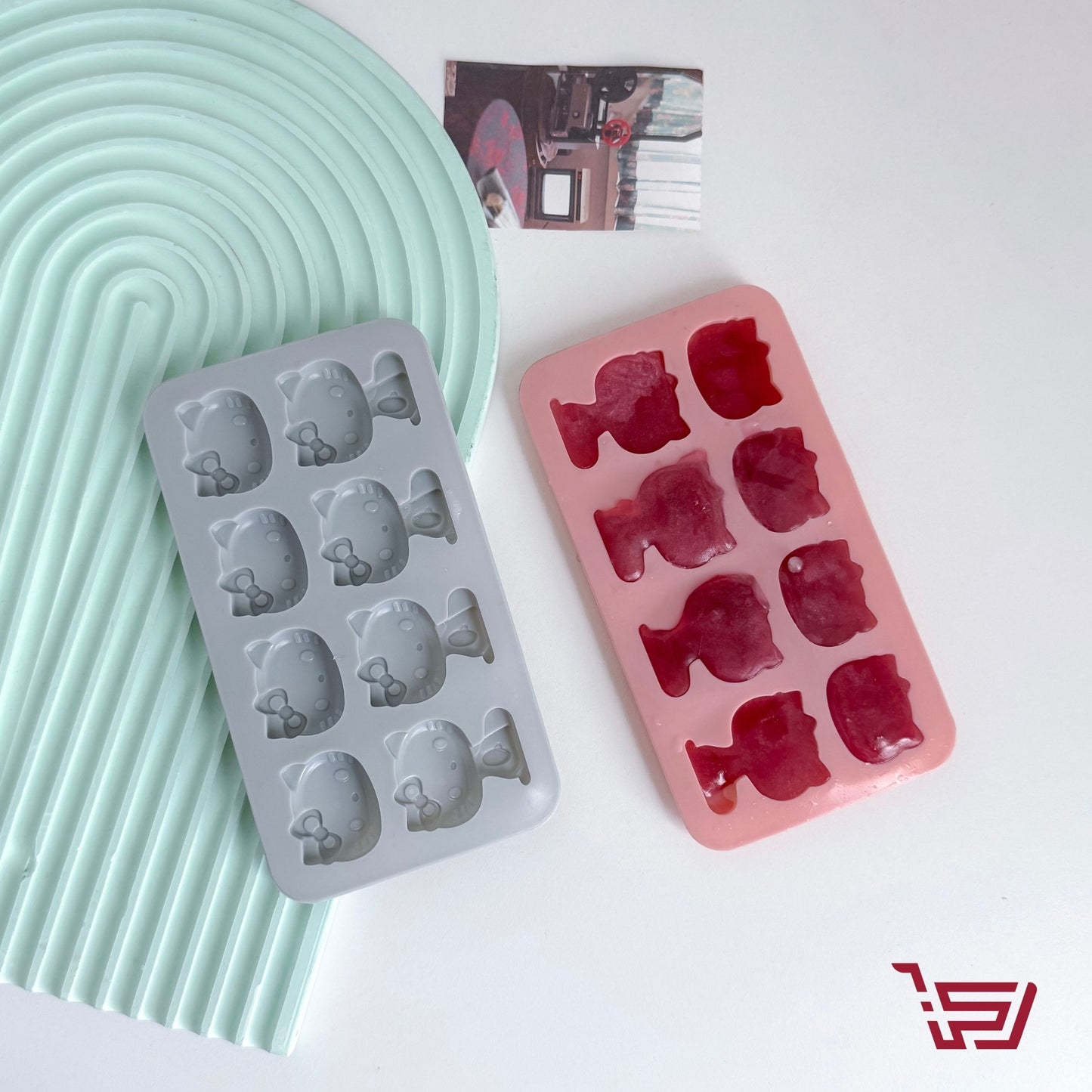 قالب ثلج هيلو كيتي