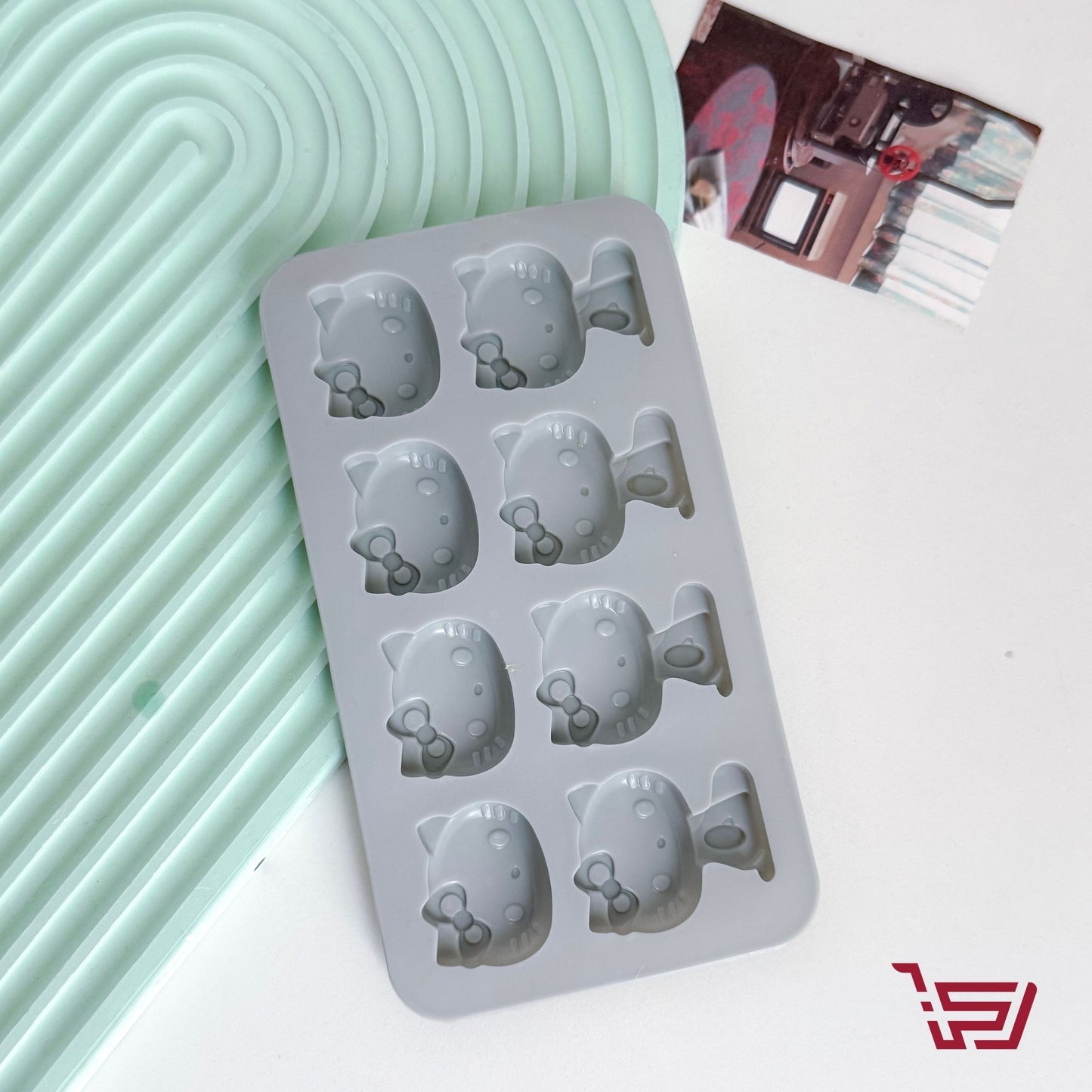 قالب ثلج هيلو كيتي