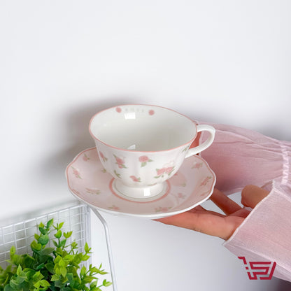 كوب سيراميك مع صحن بطبعات الورود