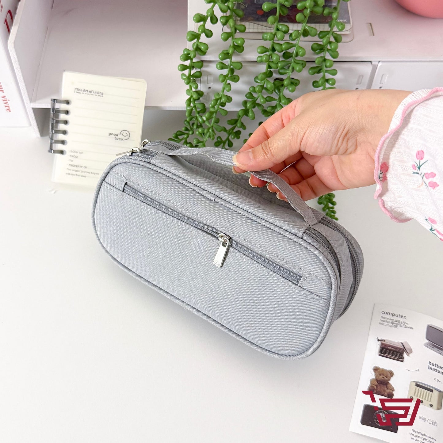 محفظة اقلام ضد الماء بتقسيمات عديدة