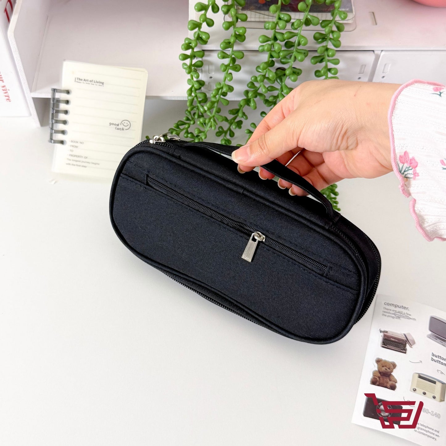 محفظة اقلام ضد الماء بتقسيمات عديدة