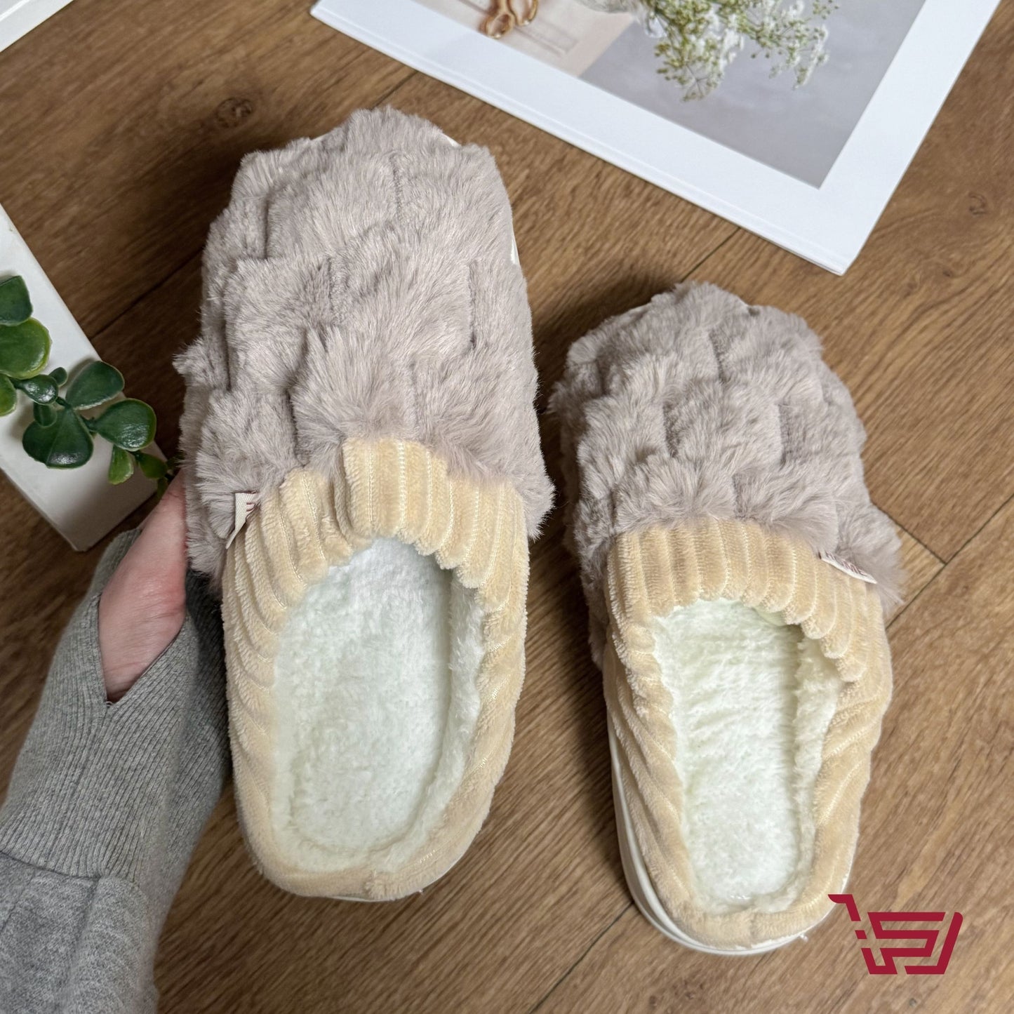 سليبر منزلي بتصميم شبكي مبطن