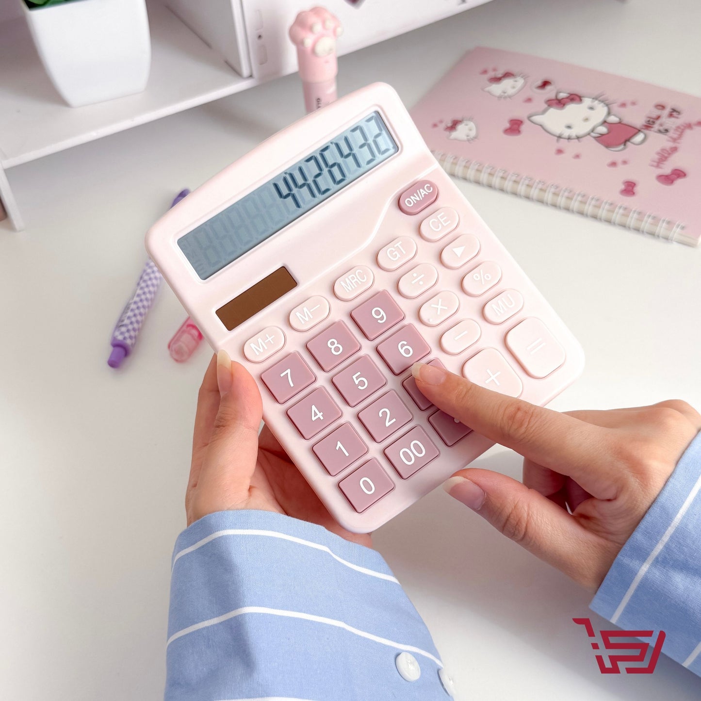 الة حاسبة كبيرة