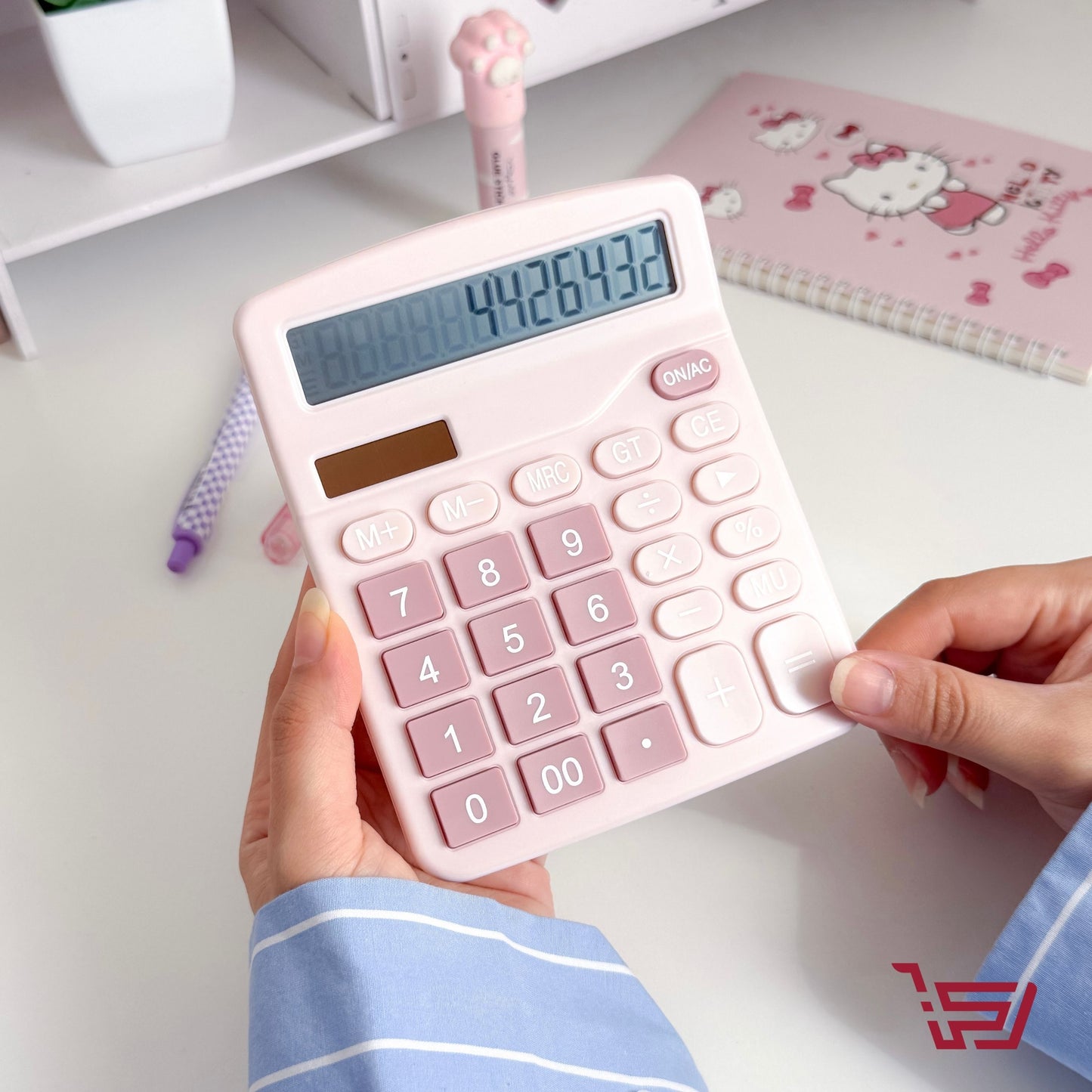 الة حاسبة كبيرة