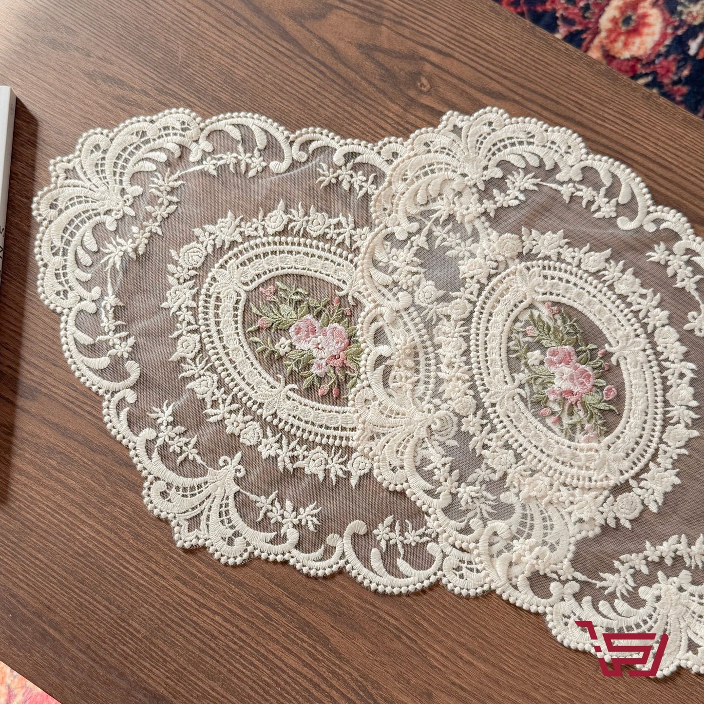 مفرش تطريز فنتج