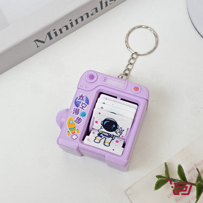 ميدالية وجهاز العاب صغير بأشكال متعددة