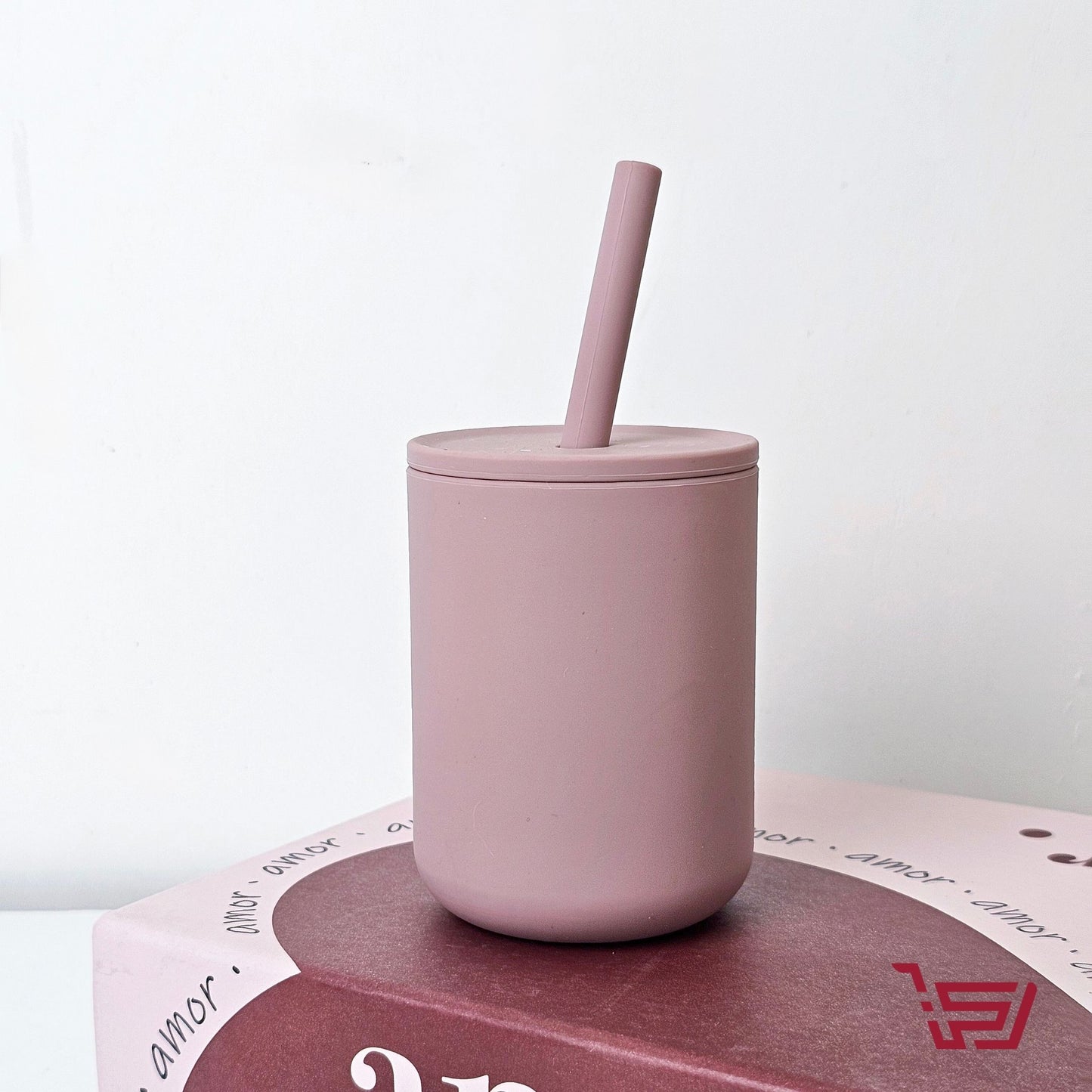 كوب سيليكون مع قصبة للاطفال