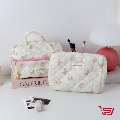 محافظ كوزمتك فيونكة بأحجام مختلفة