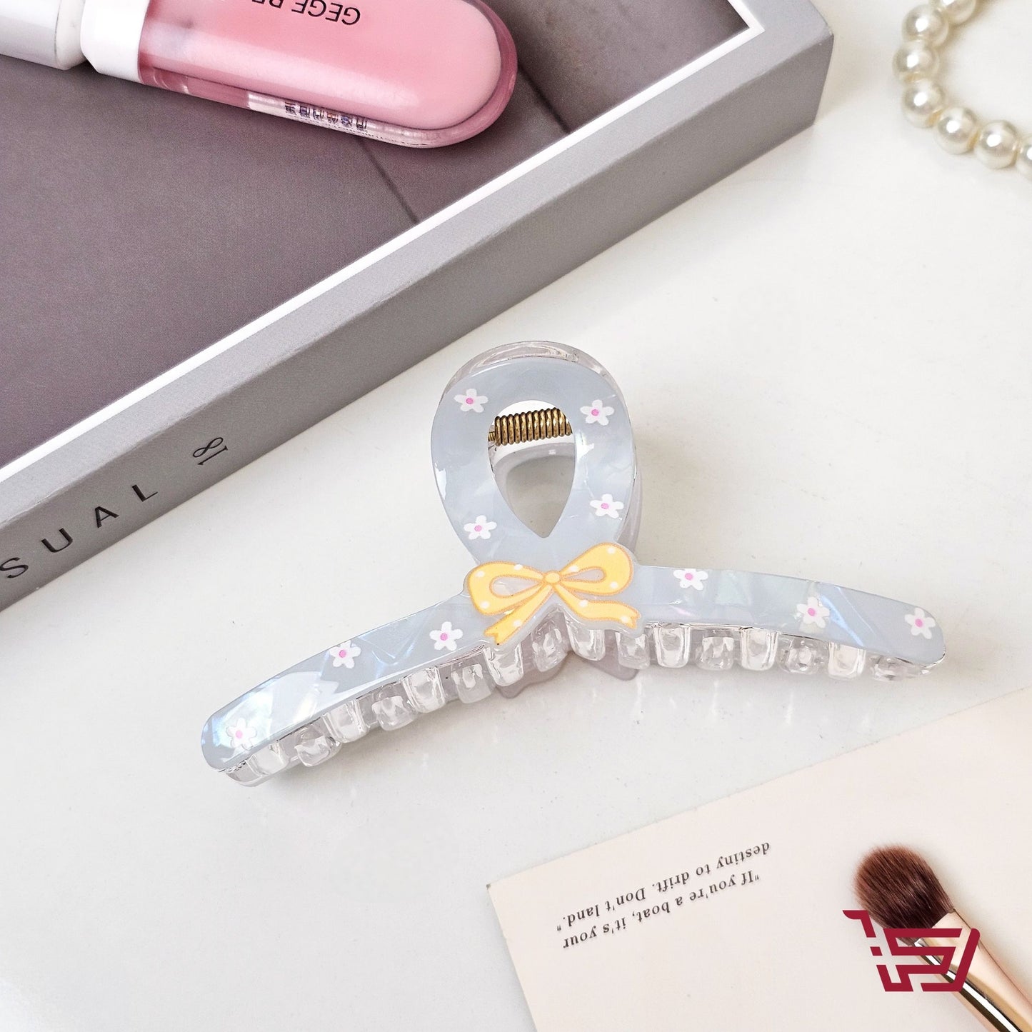 مشبك شعر شفاف الفيونكة