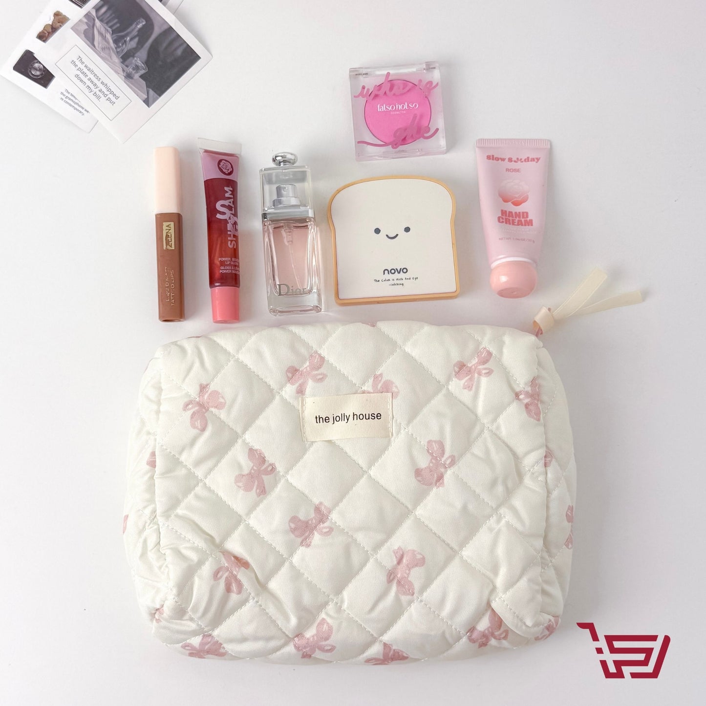 محافظ كوزمتك فيونكة بأحجام مختلفة