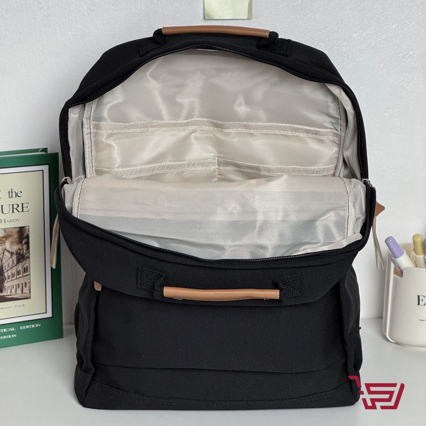 حقيبة ظهر سادة