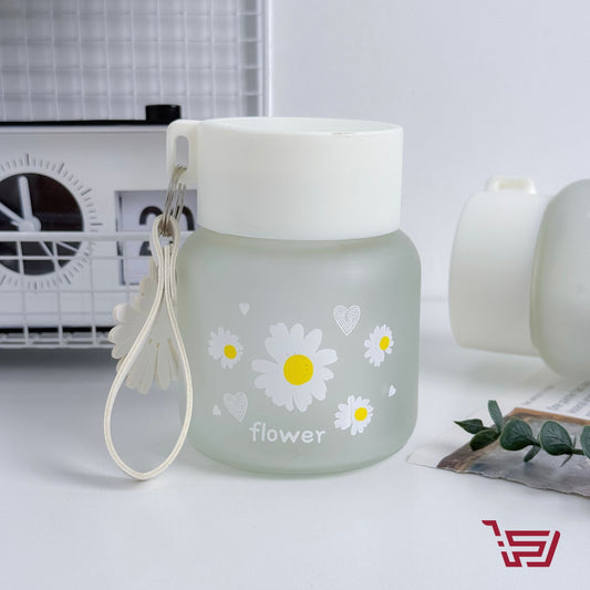 كوب زجاجي ديزي مع غطاء ومدالية