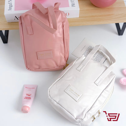 حقيبة كوزمتك جلد بتقسيمات عديدة