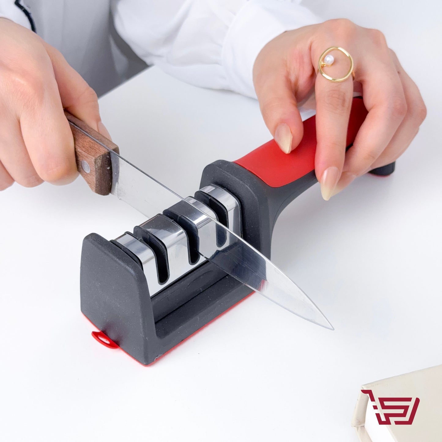 مبراة سكاكين بثلاث درجات