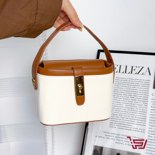 حقيبة يد وكتف جلد