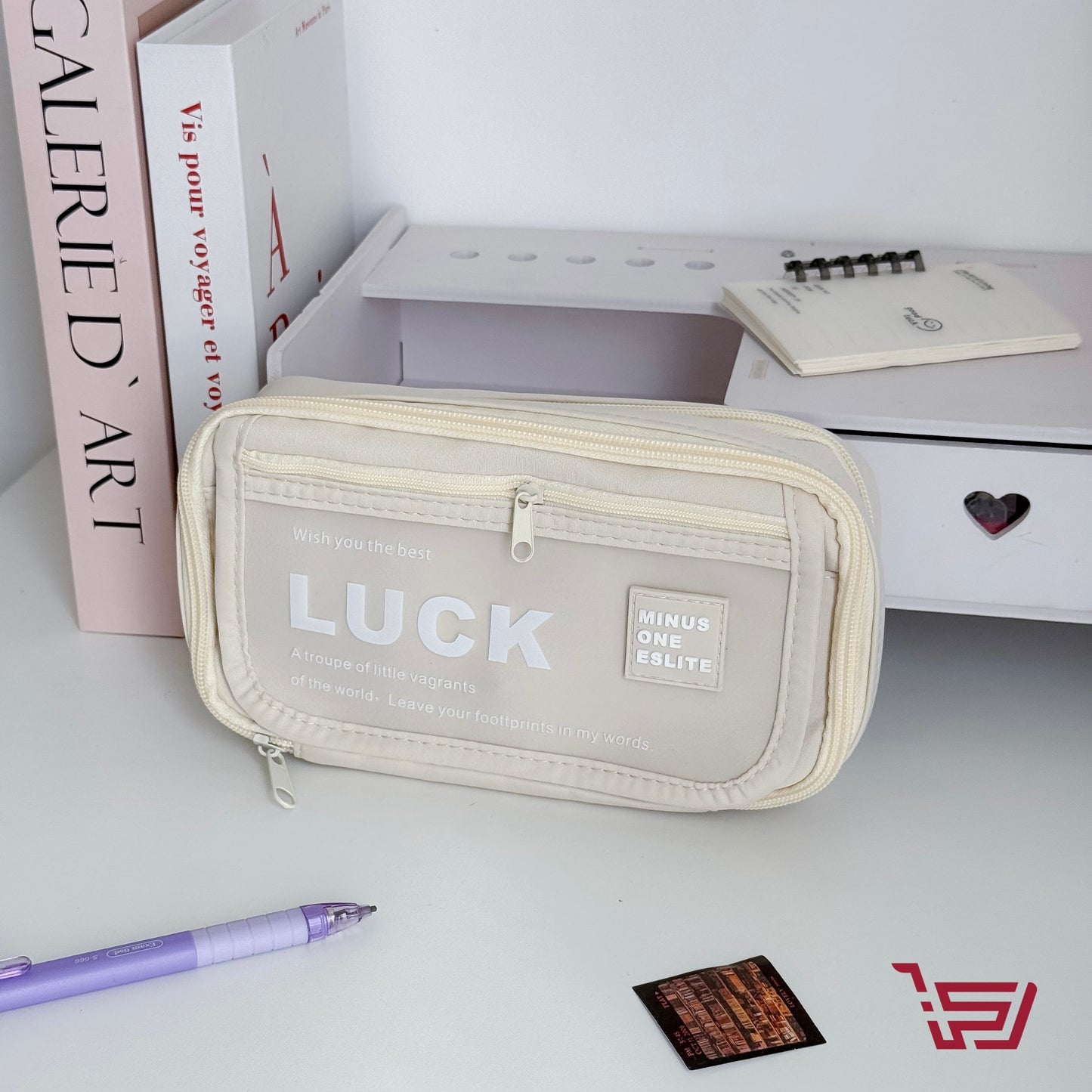 محفظة اقلام Luck