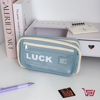 محفظة اقلام Luck