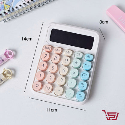 الة حاسبة بشاشة كبيرة