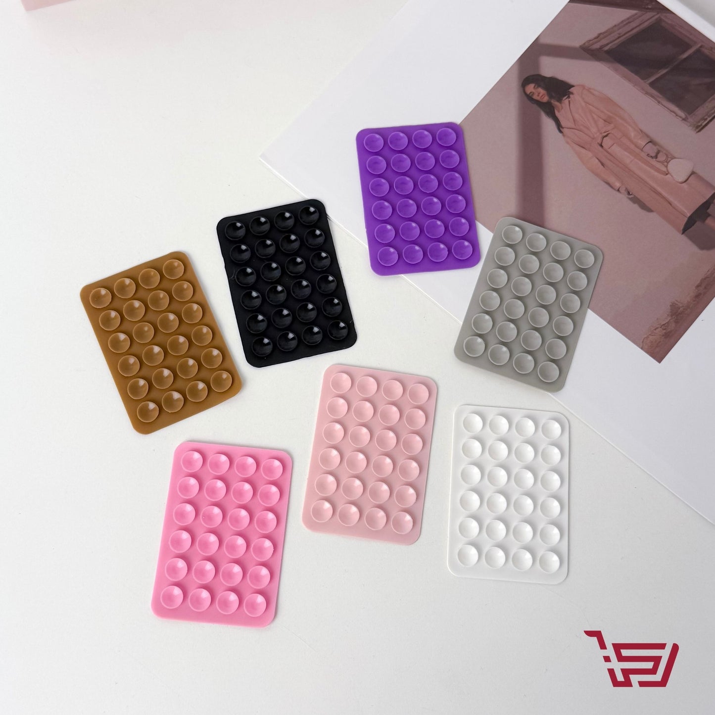 مسكة موبايل لاصق