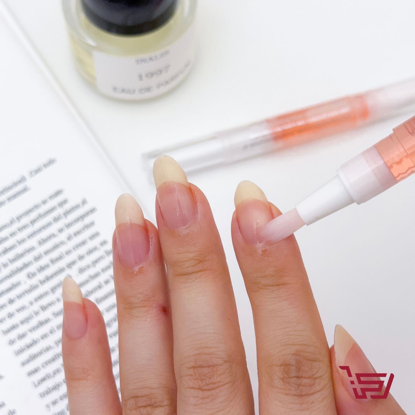 زيت العناية بالاظافر