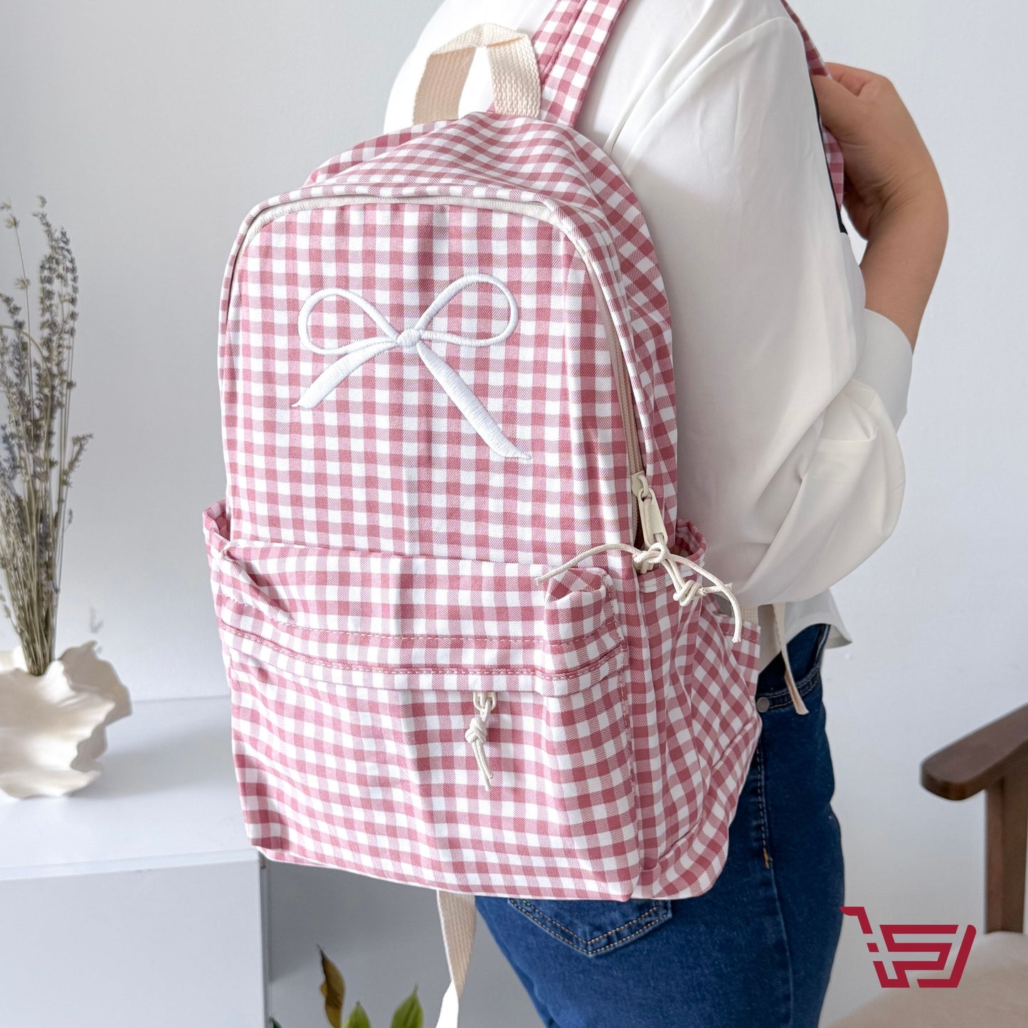 حقيبة ظهر الفيونكة