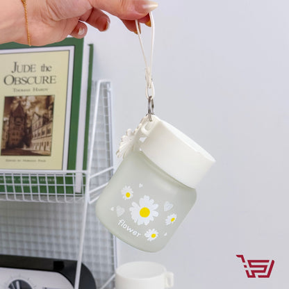 كوب زجاجي ديزي مع غطاء ومدالية