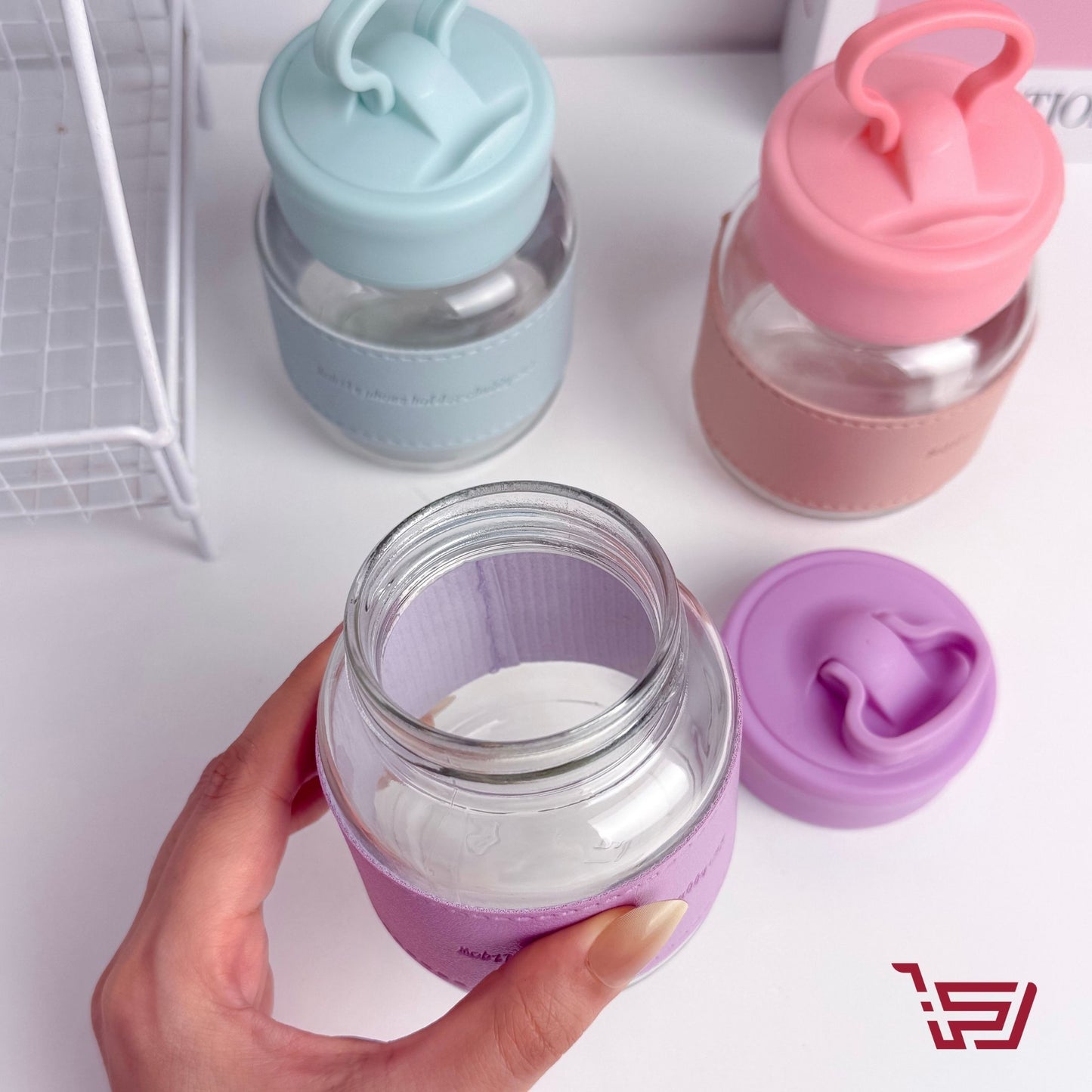 كوب زجاجي صغير