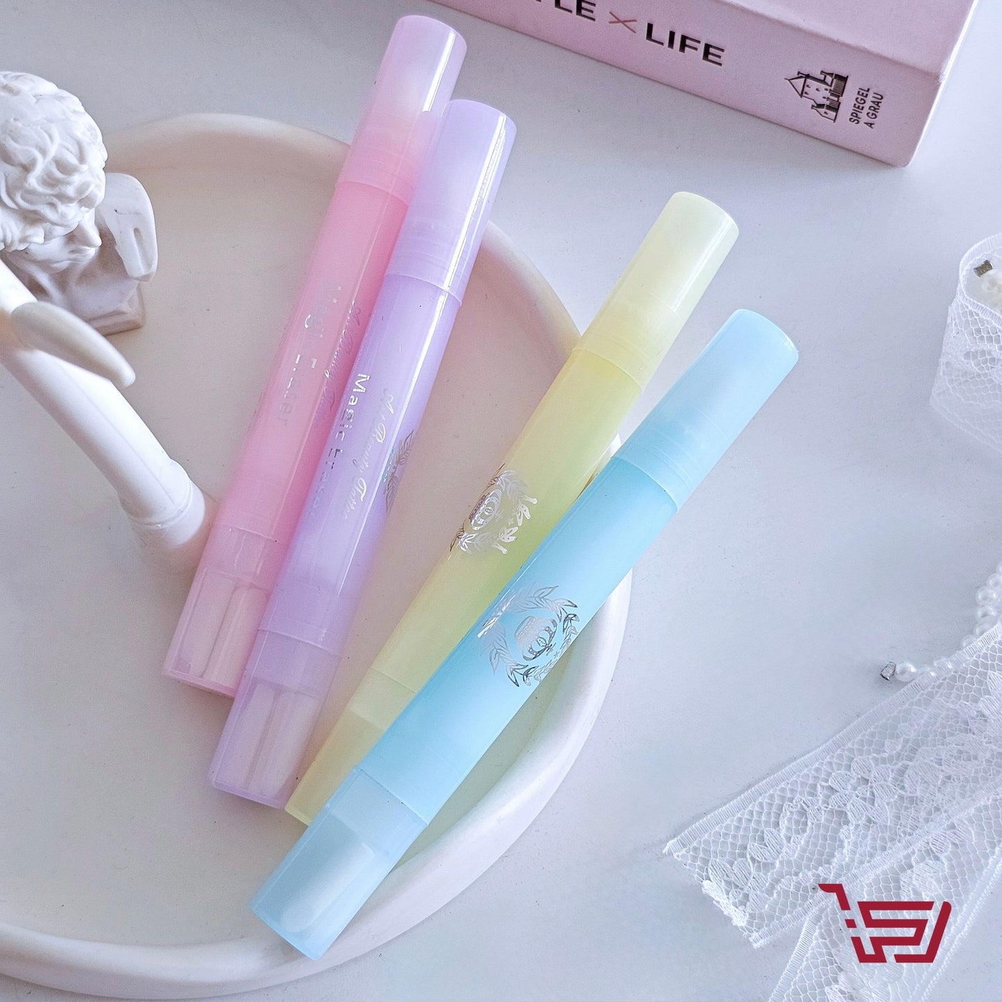 مزيل صبغ اظافر