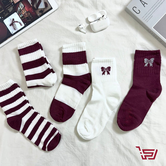 سيت جواريب مخططة وفيونكات