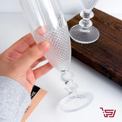 كأس زجاج منقوش