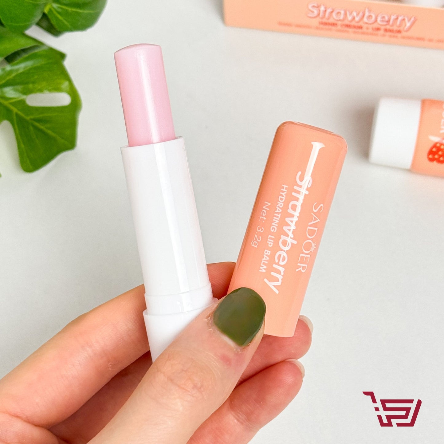 سيت مرطب يدين وشفاه بالفراولة