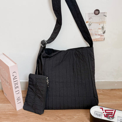 توت باك مع محفظة صغيرة قماش