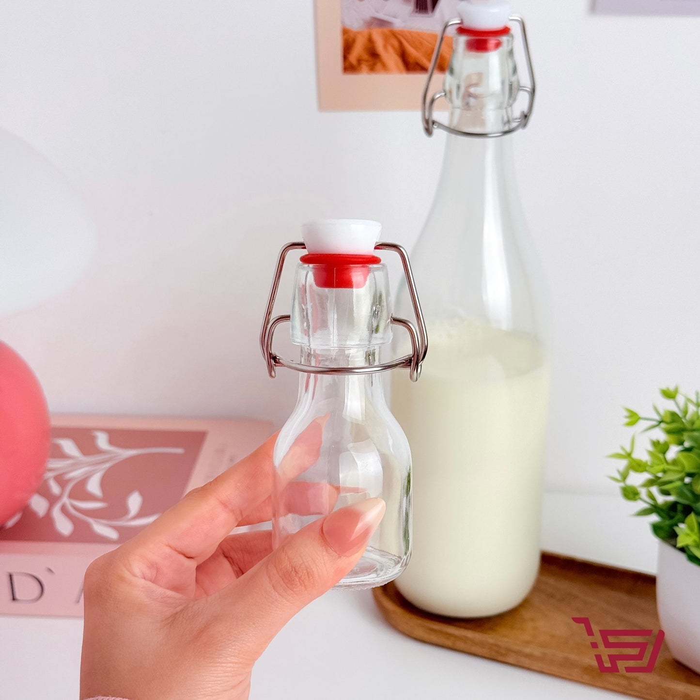 حافظات سوائل زجاجية