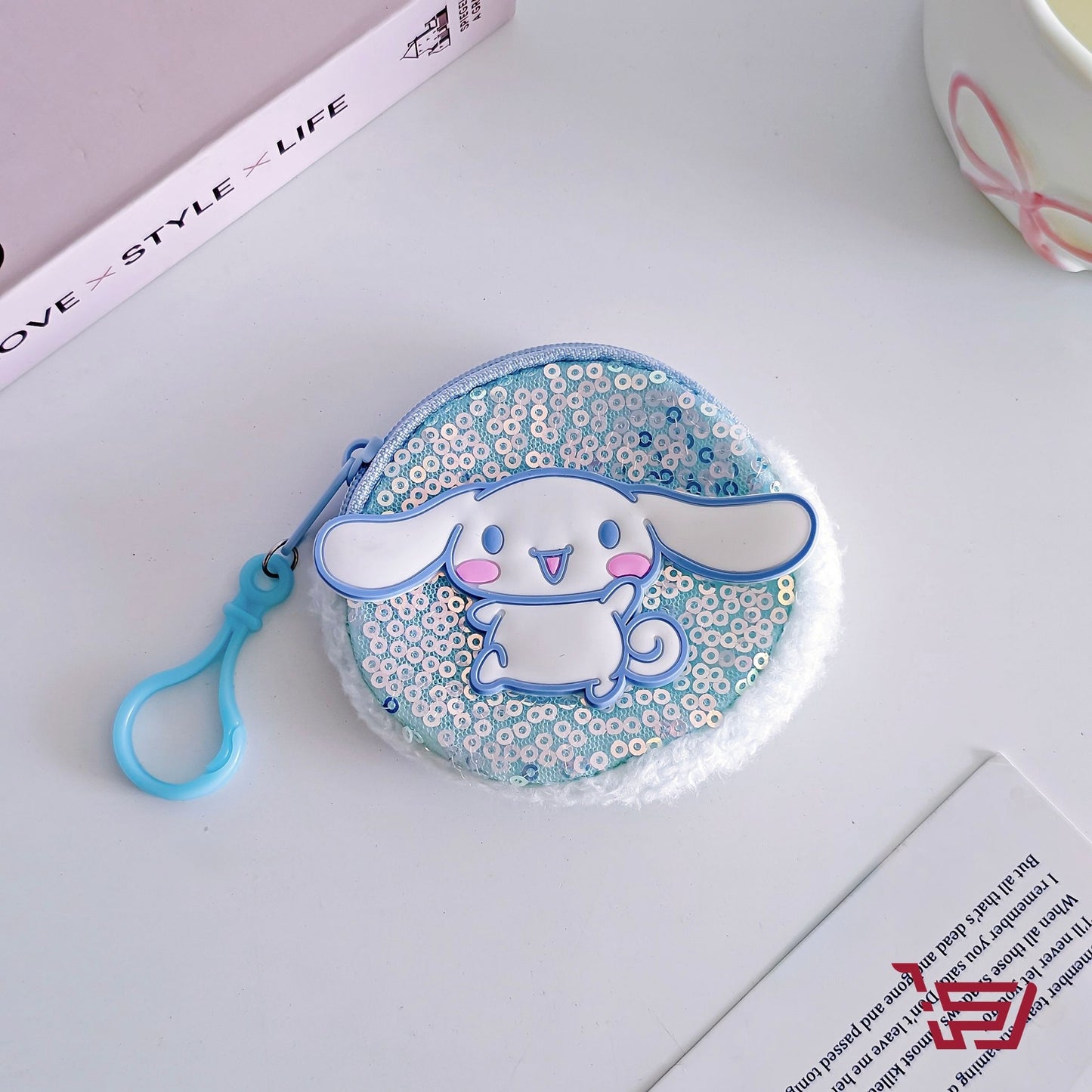 مدالية ومحفظة صغيرة بشخصيات سانريو