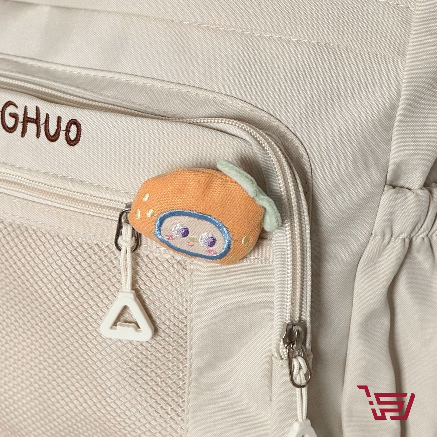 حقيبة كتف بتقسيمات متعددة مع بروش