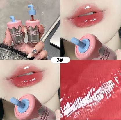 ملمع شفاه ومرطب بشكل علبة