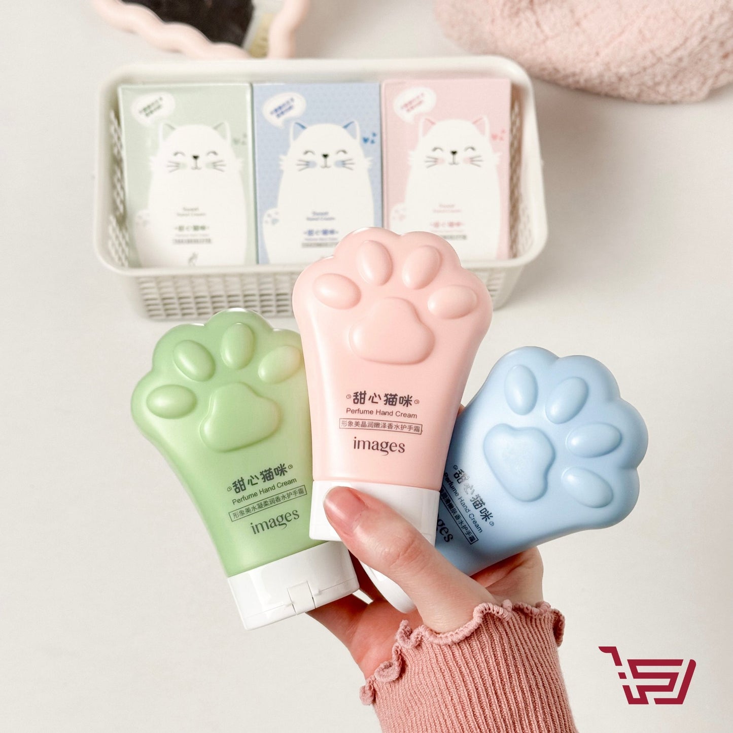 كريم ترطيب اليدين القطة