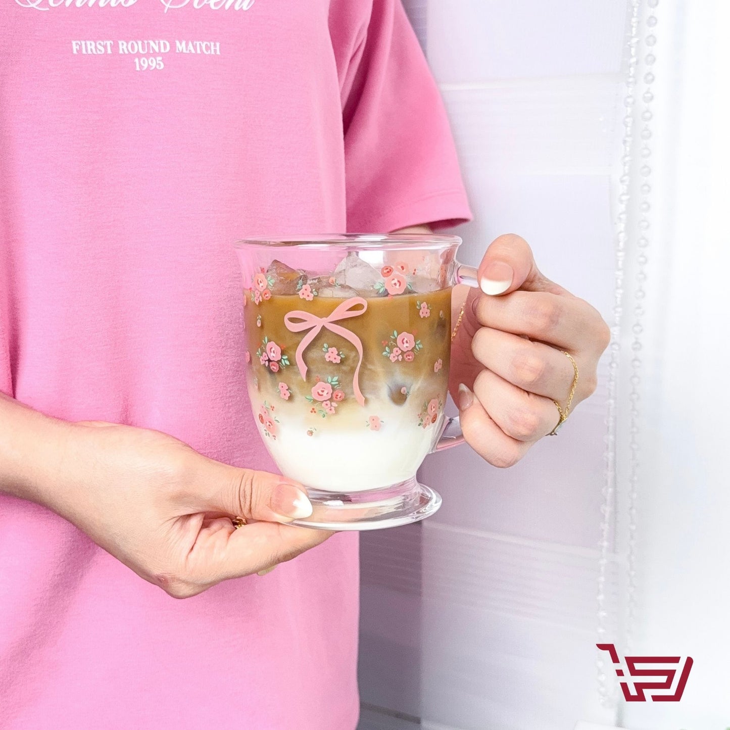 كوب زجاجي فيونكة والورود