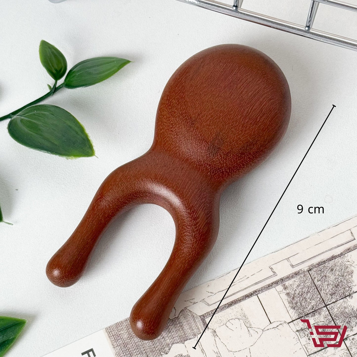 اداة تدليك العين والوجه خشب طبيعي