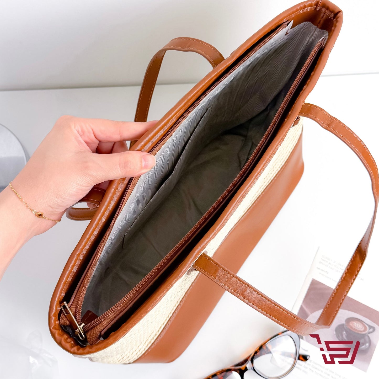 حقيبة كتف قش