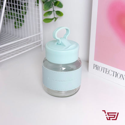 كوب زجاجي صغير