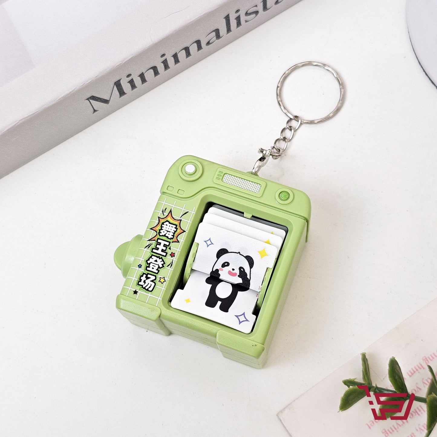 ميدالية وجهاز العاب صغير بأشكال متعددة