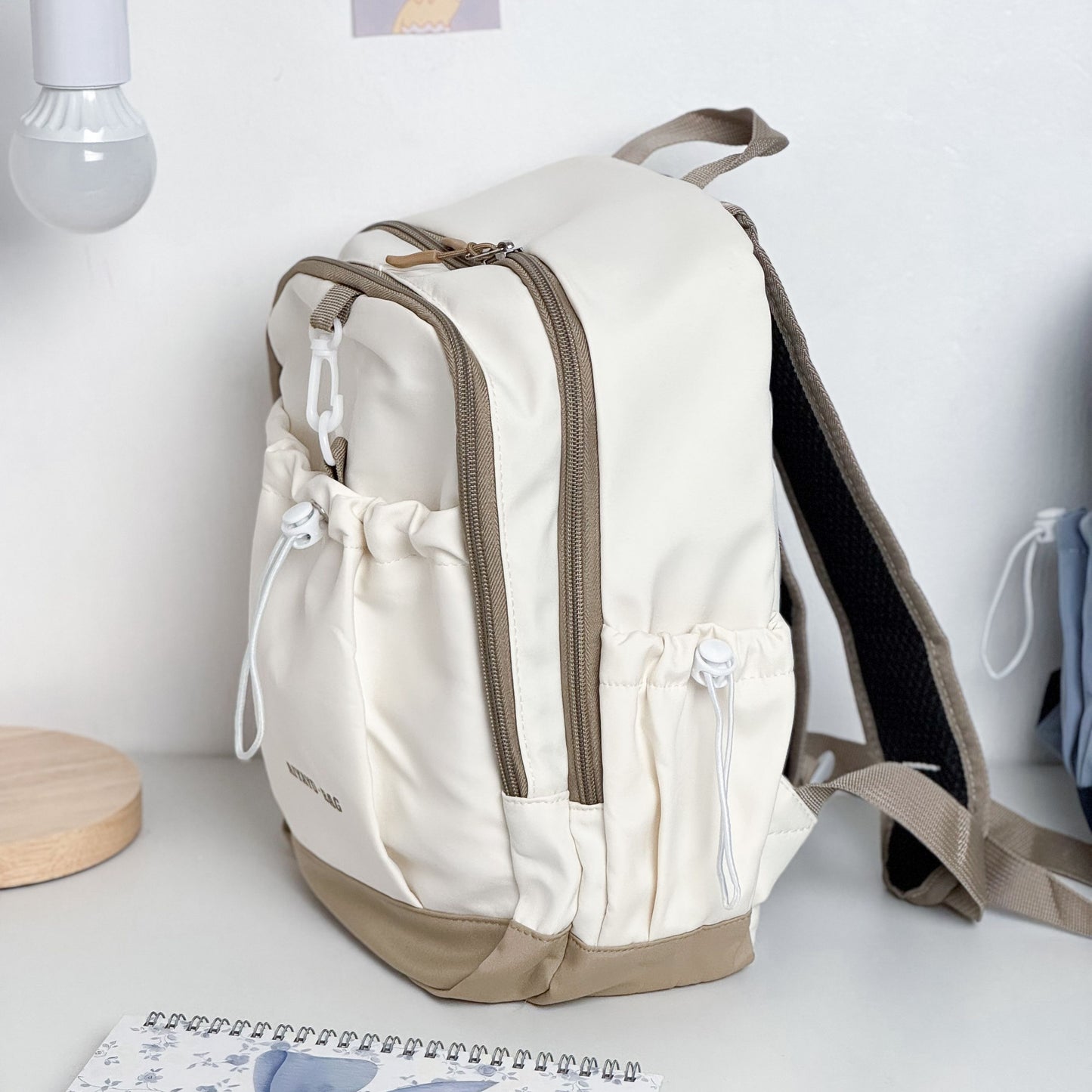 حقيبة ظهر متوسطة الحجم للأطفال