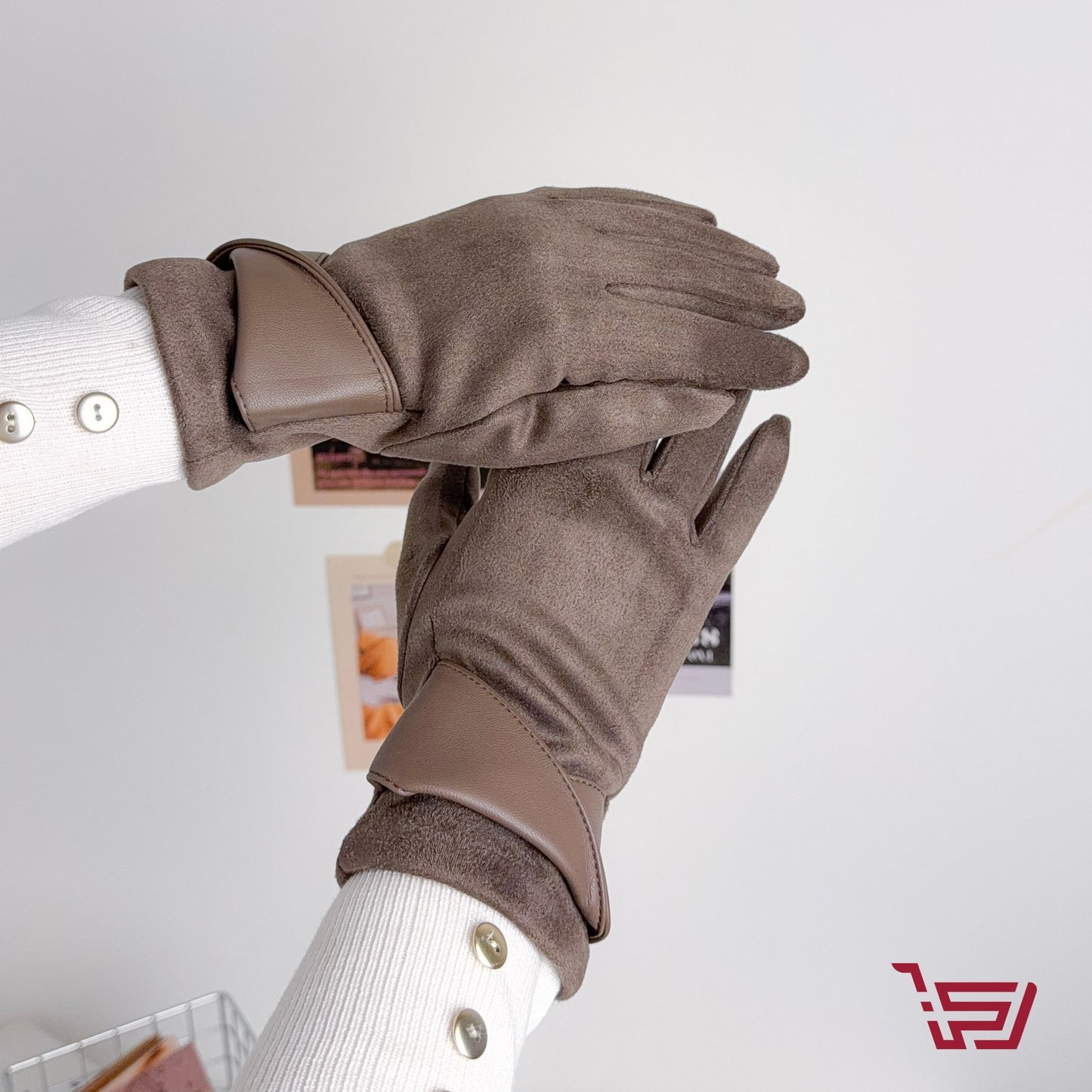 كفوف مخمل مبطنة