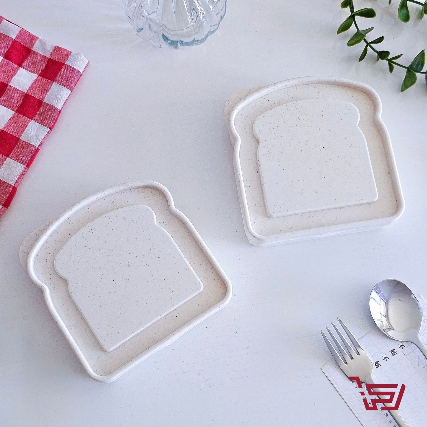 حافظة توست بلاستك